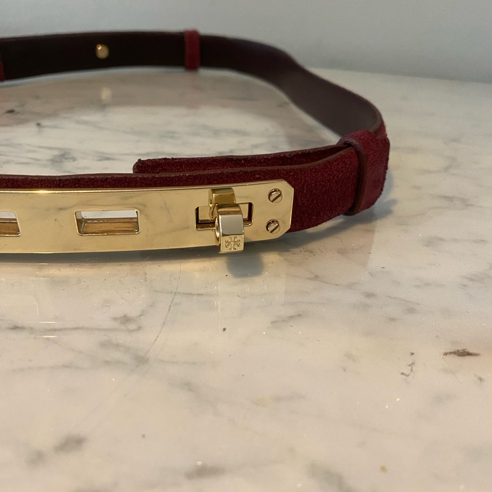 Tory Burch Brynn Belt Women's XS Suede Turn Lock Classic Timeless Luxury - Picture 3 of 5